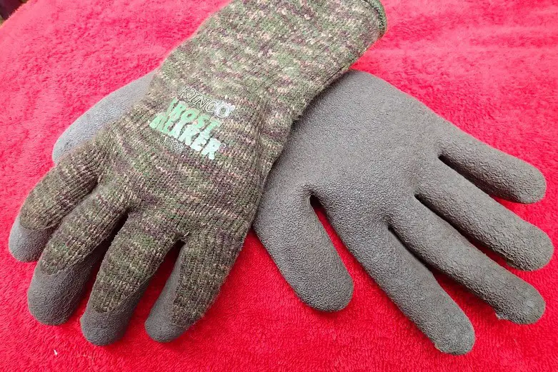 Under Water Metal Detecting Gear - Rubber Coated Gloves